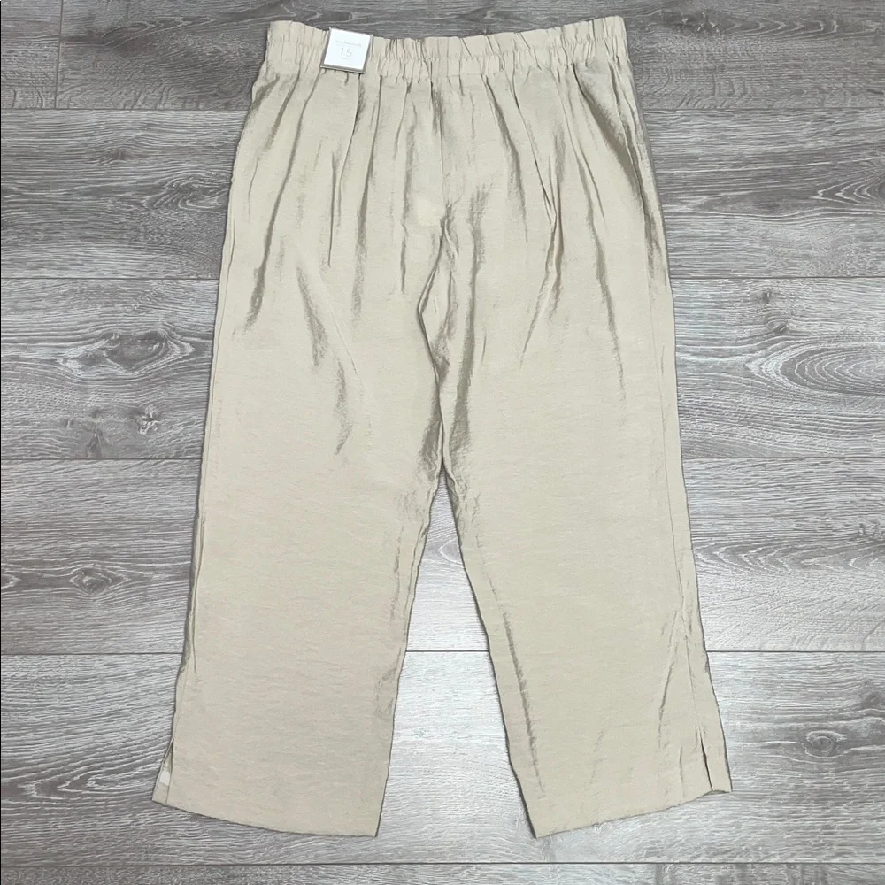 NWT Chico’s Khaki Fluid Crinkle Crop Pant The Ultimate Fit Chico’s 1.5 (US M/10) - Picture 16 of 16